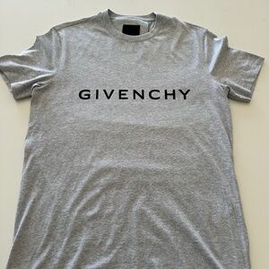 Men’s Givenchy T-Shirt Slim Fit Size Medium M ($550 Retail)